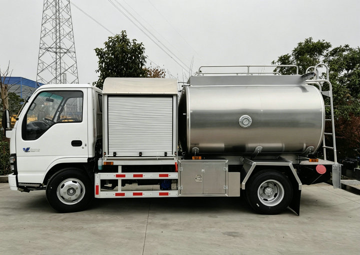 ISUZU 600P Aircraft Refueling Aluminum Tanker Jet Oil Refueling Truck with Helicopter Fuel Dispenser 