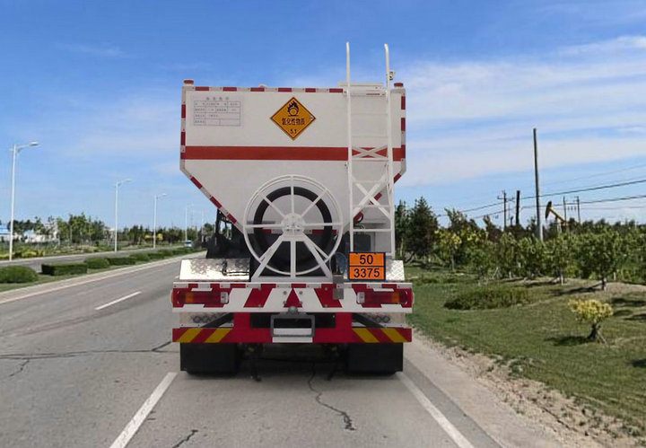 ANFO emulsion Explosive Delivery Truck for Onsite Mixing and Loading (10) ANFO emulsion Explosive Delivery Truck for Onsite Mixing and Loading (10)