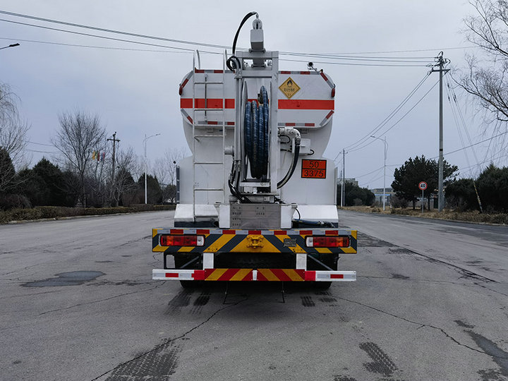 Explosives Emulsion Trucks (3)