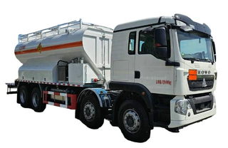 HOWO Mining Blasting On-site Bulk 17T Porous Granular ANFO Explosive Mixing And Charging Truck