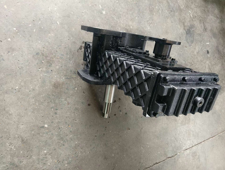 10JSD180 PTO Intermediate Sandwich Split Shaft Power Take-off (1)
